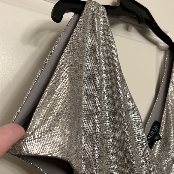 NWT Lauren Ralph Lauren silver shimmer cold shoulder dress 8P - Picture 3 of 6